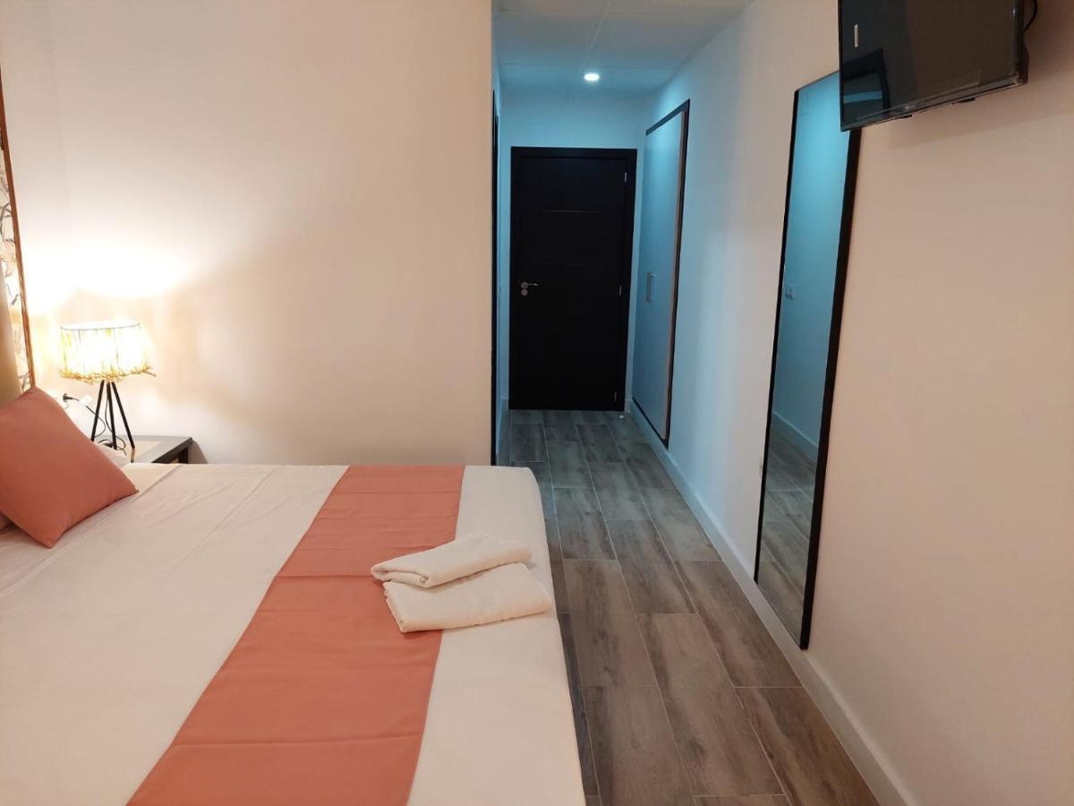 Hostal Garden Rous Paiporta Eksteriør bilde