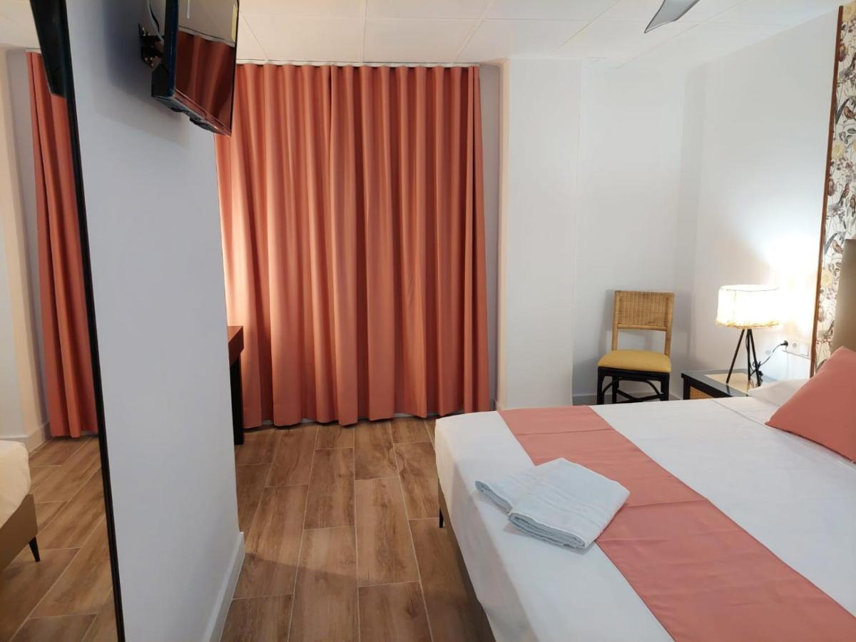 Hostal Garden Rous Paiporta Eksteriør bilde