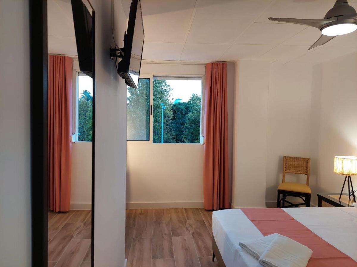 Hostal Garden Rous Paiporta Eksteriør bilde